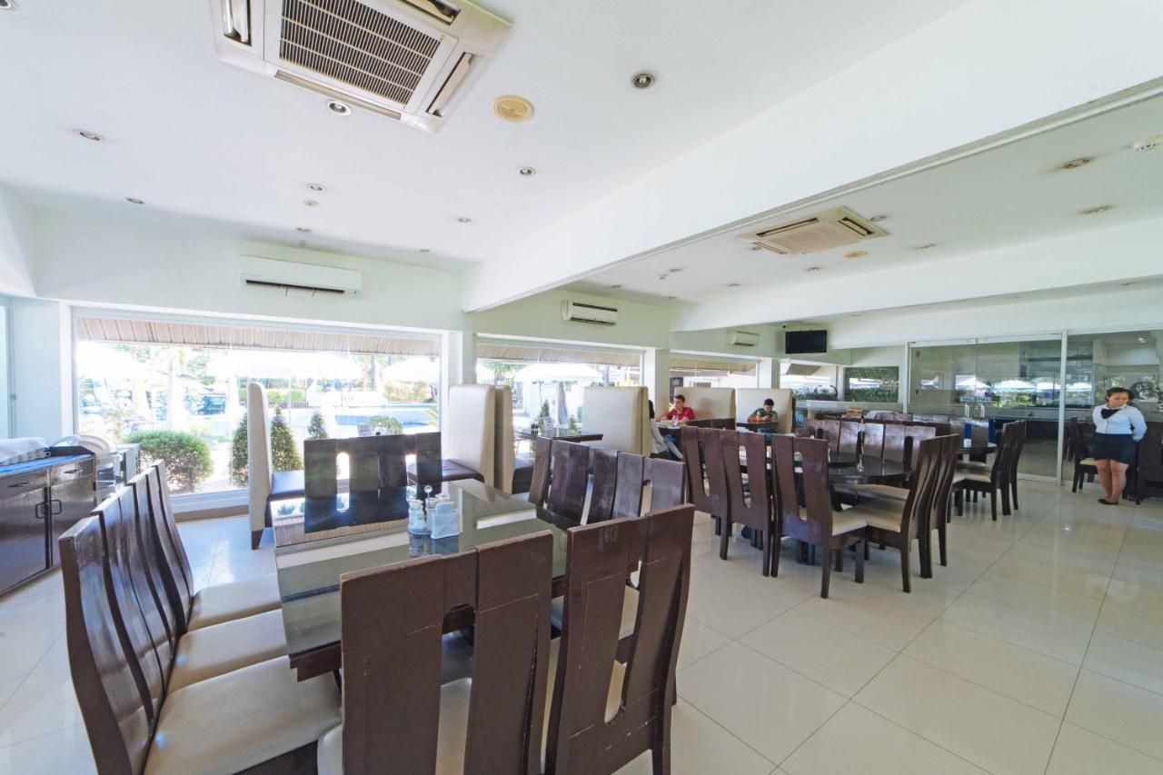 Hotel Reddoorz Premium @ The Ritz Garden Oases Davao Stadt Exterior foto